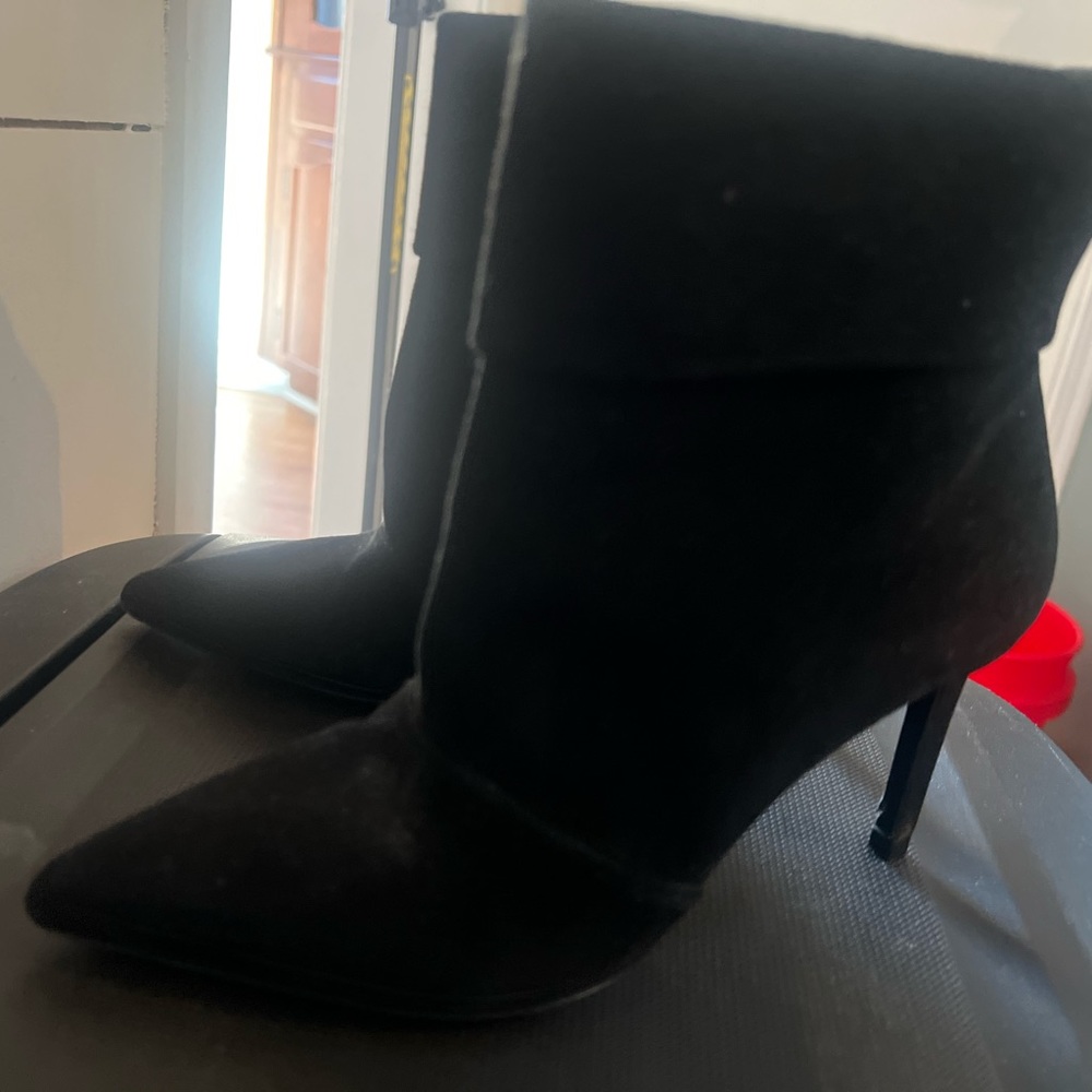 SAINT LAURENT PARIS Suede black booties - Picture 15 of 15